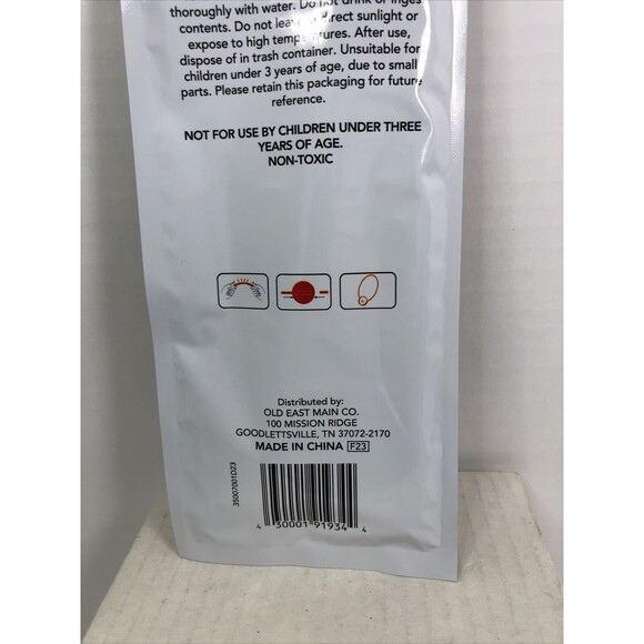 Glow Skull Necklace Easy to Activate Glows for Hours - Picture 6 of 7